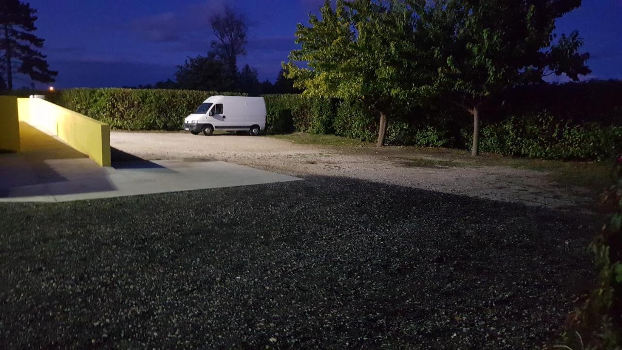 AUBERGE DE LA LICORNE eu Livron-sur-Drôme Eksteriør billede